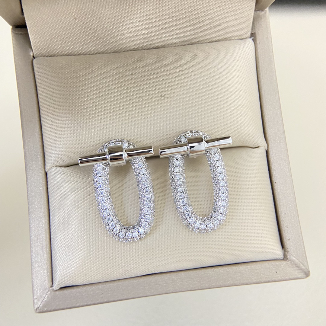 エルメス イヤリング、卓越した職人技の輝き