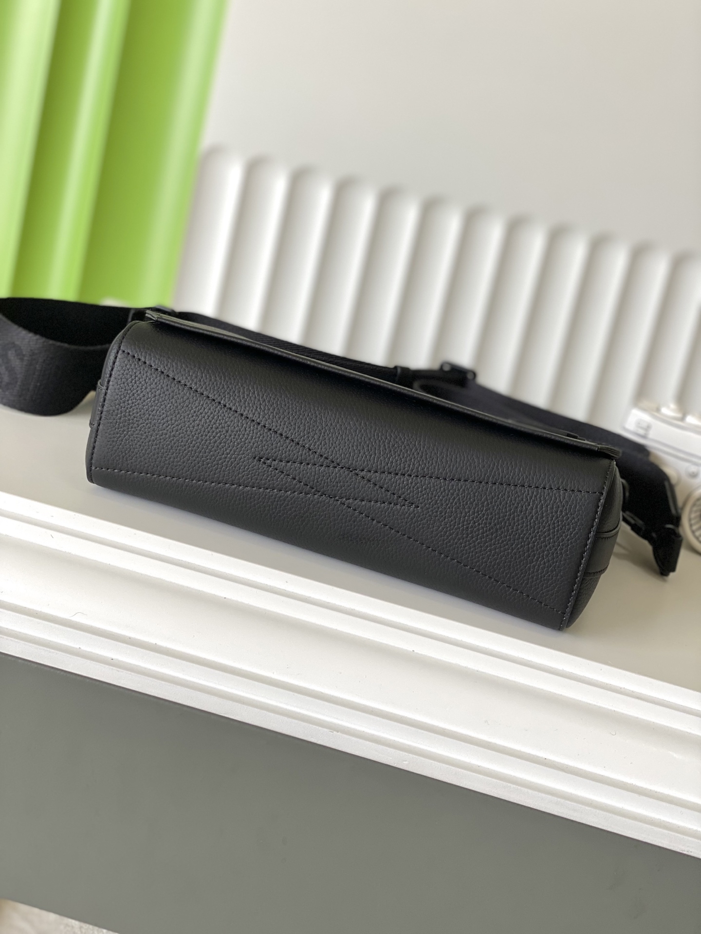 ルイ・ヴィトン「Louis Vuitton」テイクオフ･メッセンジャー