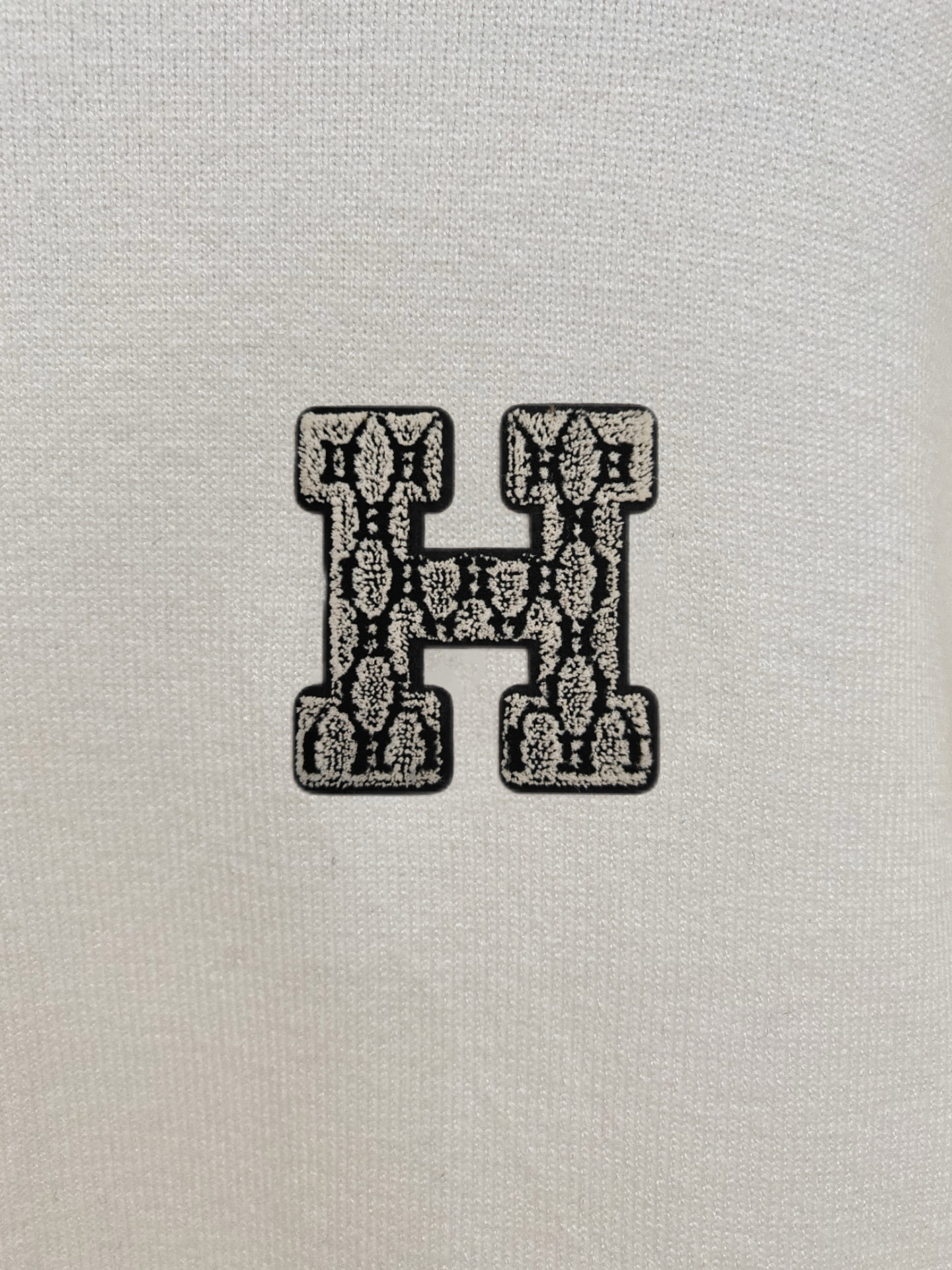 エルメス「Hermès」春季新作ラウンドネックスウェット