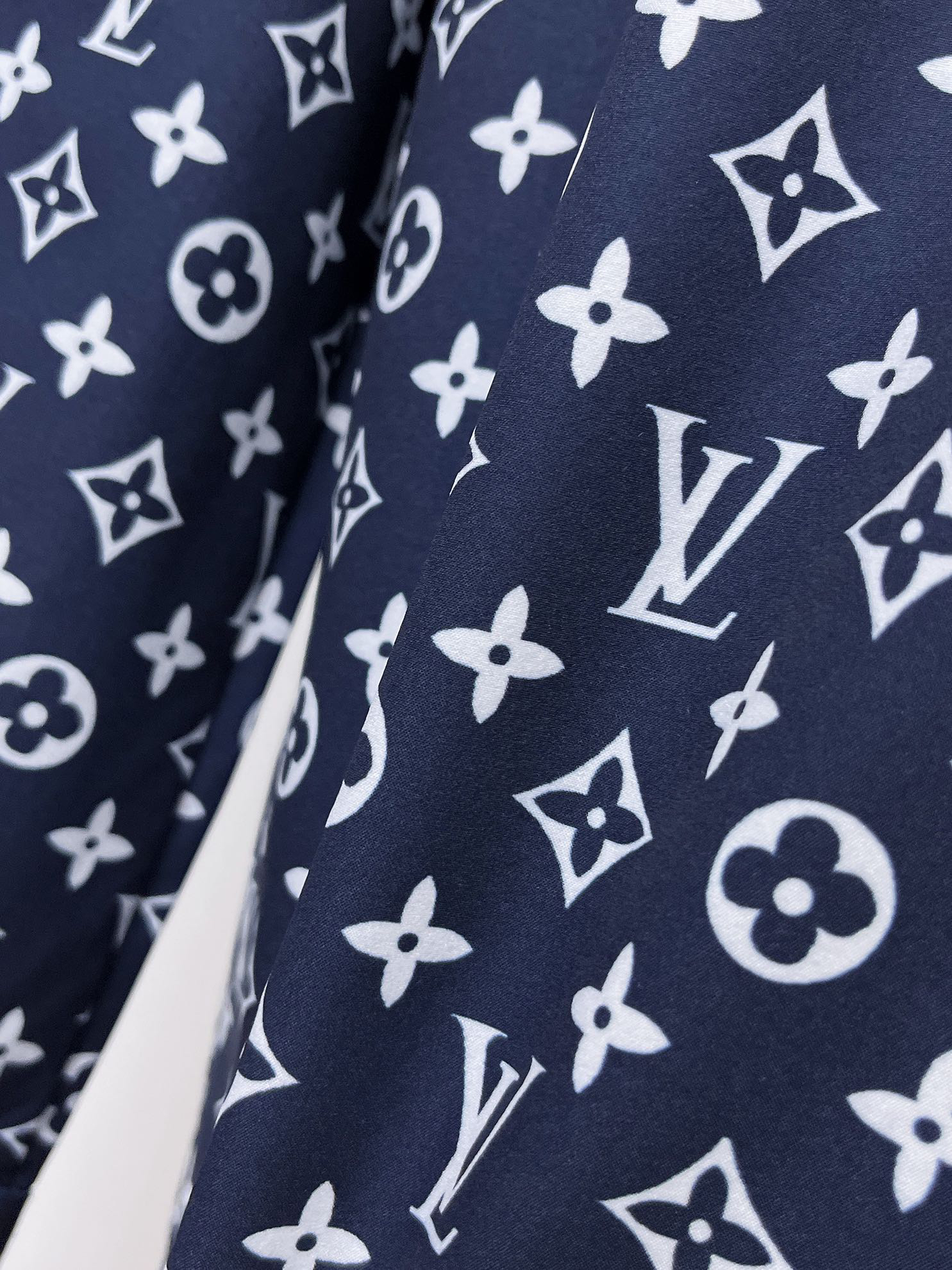 ルイ・ヴィトン「Louis Vuitton」2026 早春 コレクション シャツ