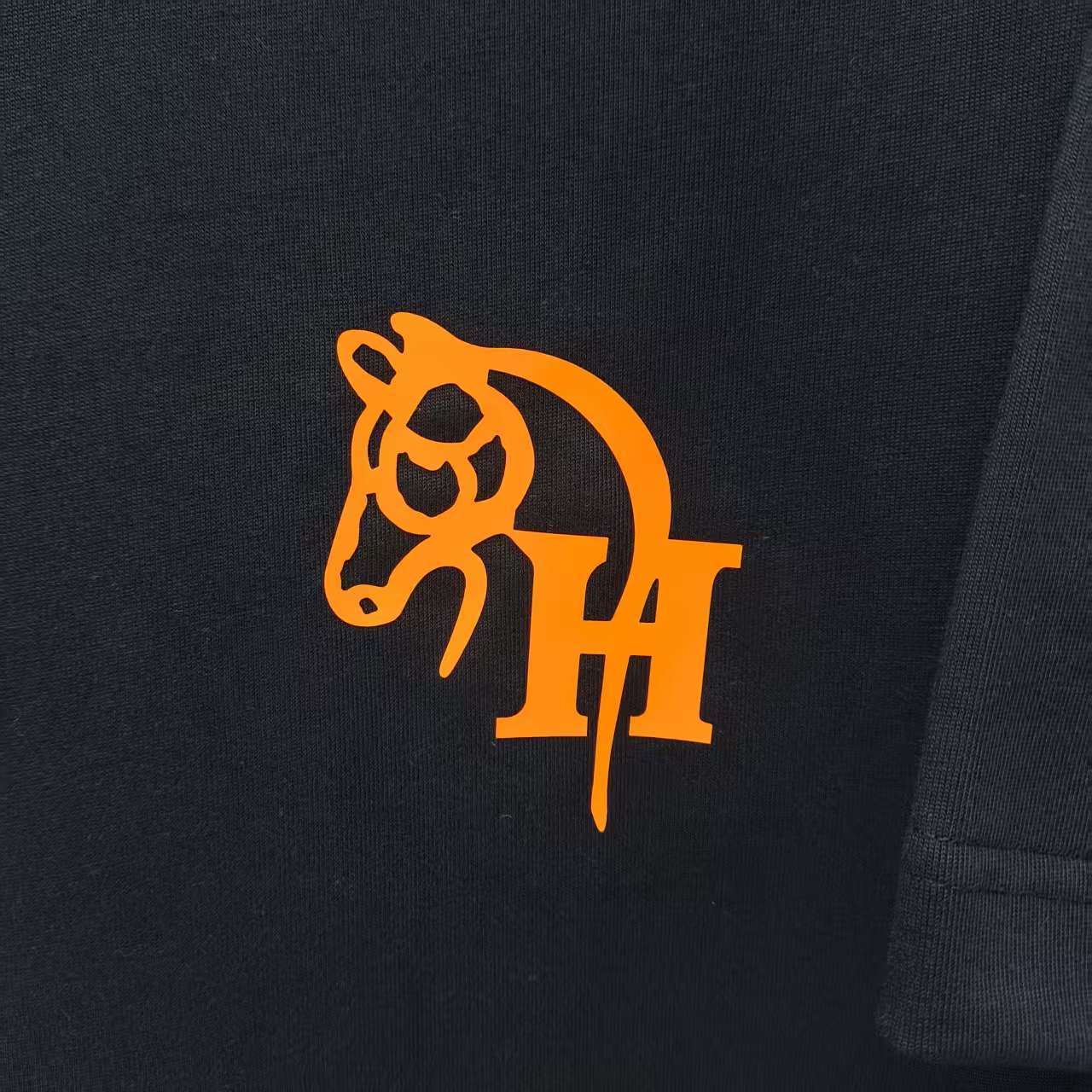 エルメス「Hermès」 クルーネックTシャツ 軽やかな着心地 春夏新作