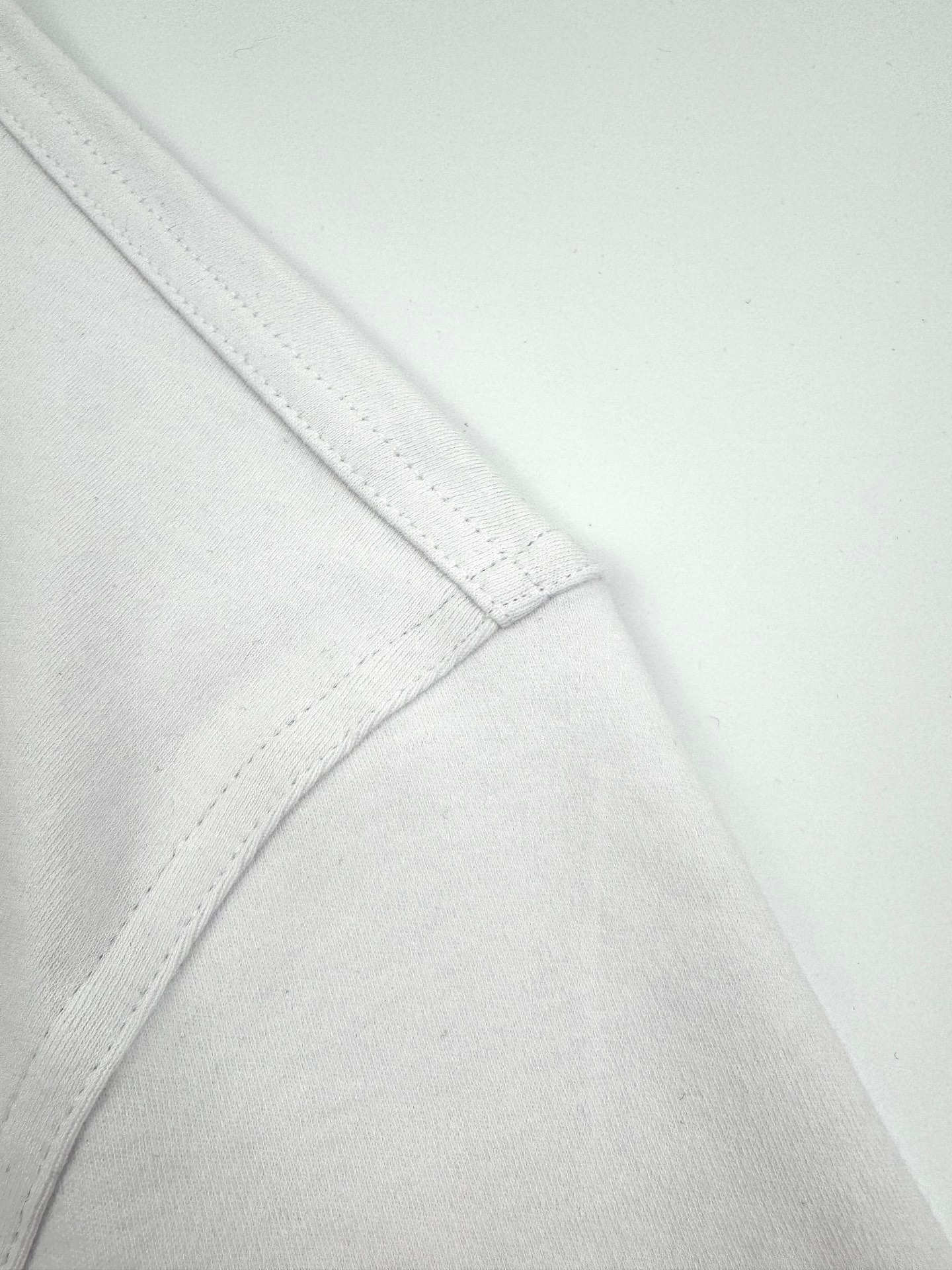 エルメス「Hermès」 クルーネックTシャツ 軽やかな着心地 春夏新作