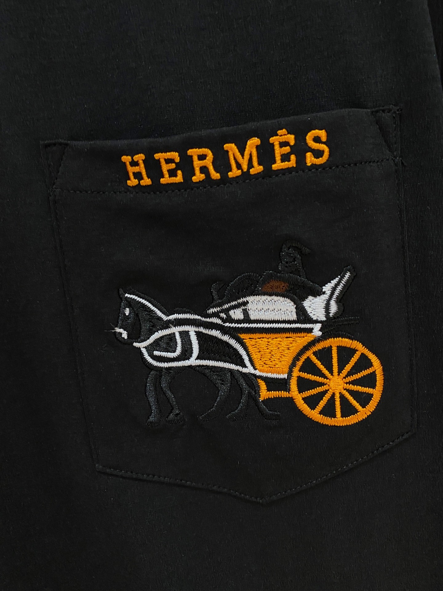 エルメス「Hermès」 クルーネックTシャツ 軽やかな着心地 春夏新作