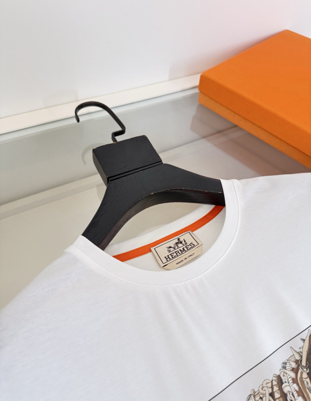 エルメス「Hermès」 クルーネックTシャツ 軽やかな着心地 春夏新作