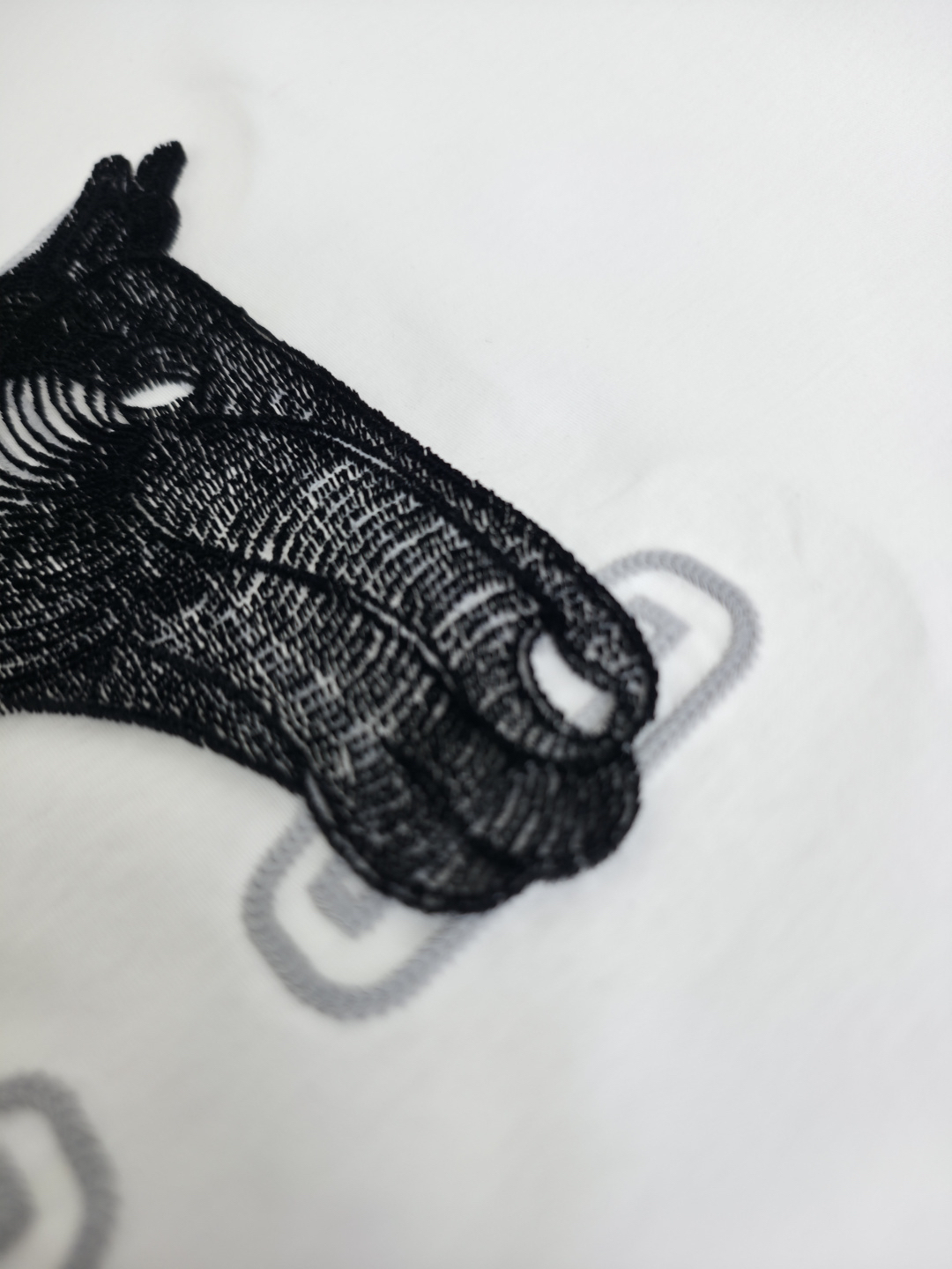 エルメス「Hermès」 クルーネックTシャツ 軽やかな着心地 春夏新作