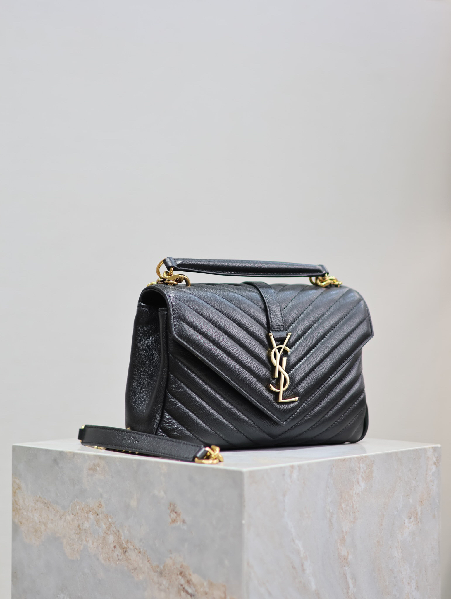 サンローラン「Saint Laurent」メッセンジャーバッグ