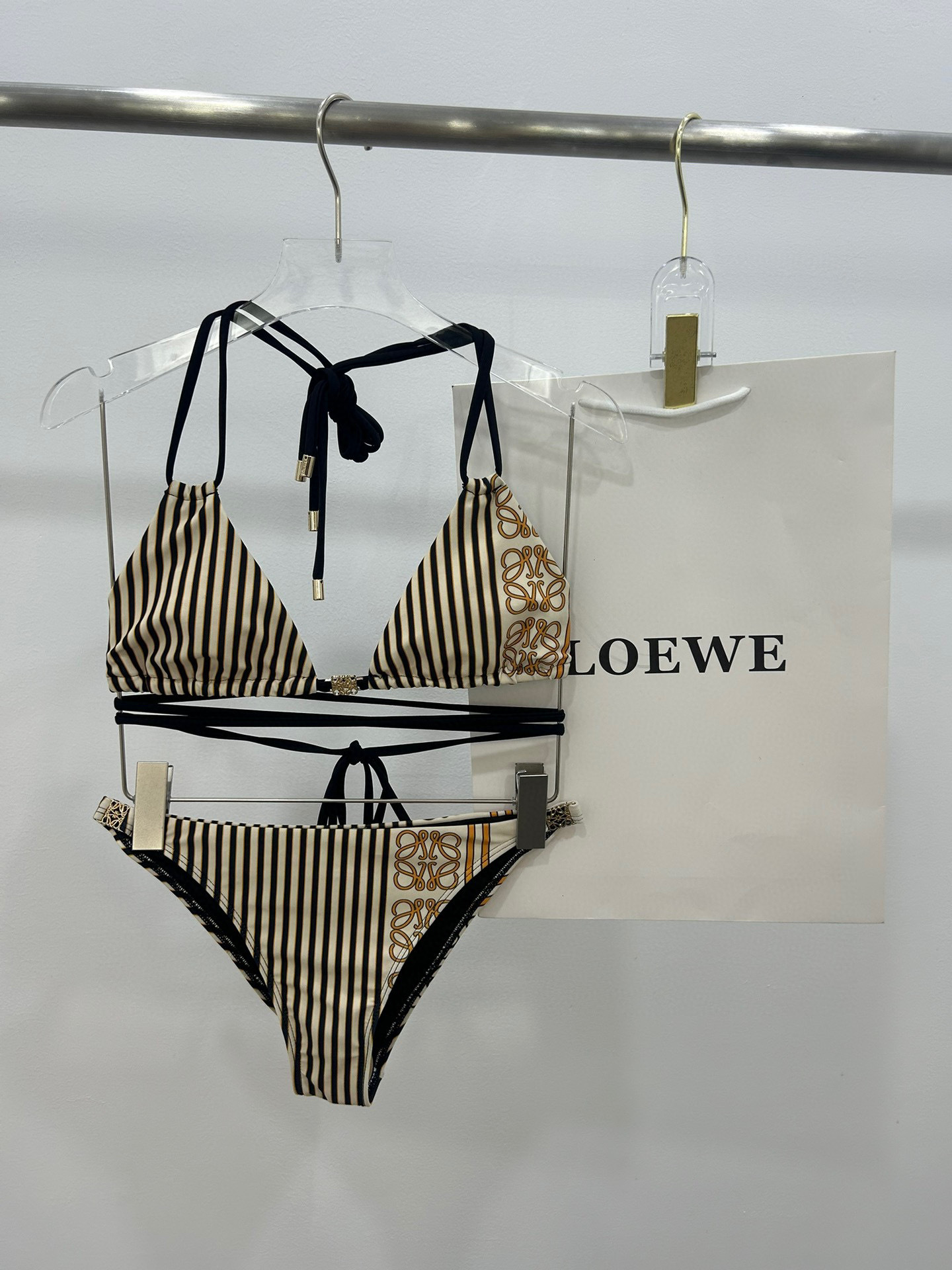 ロエベ「LOEWE」セパレート水着「2025夏季限定・人気プレミアムスイム登場！」
