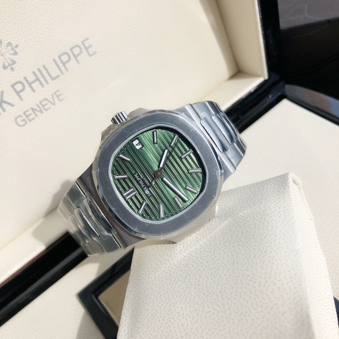 パテック フィリップ「Patek Philippe」ノーチラス 5711/1A 自動巻き腕時計 40mm「4色」