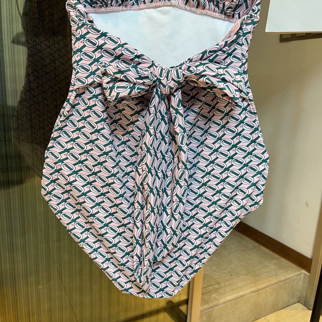 セリーヌ「Celine」ワンピース水着「2025夏季限定・人気プレミアムスイム登場！」