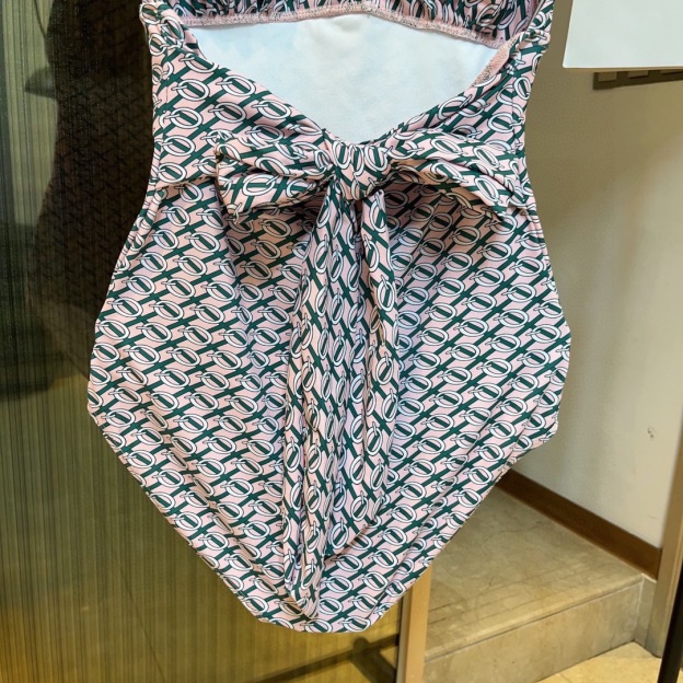 セリーヌ「Celine」ワンピース水着「2025夏季限定・人気プレミアムスイム登場！」