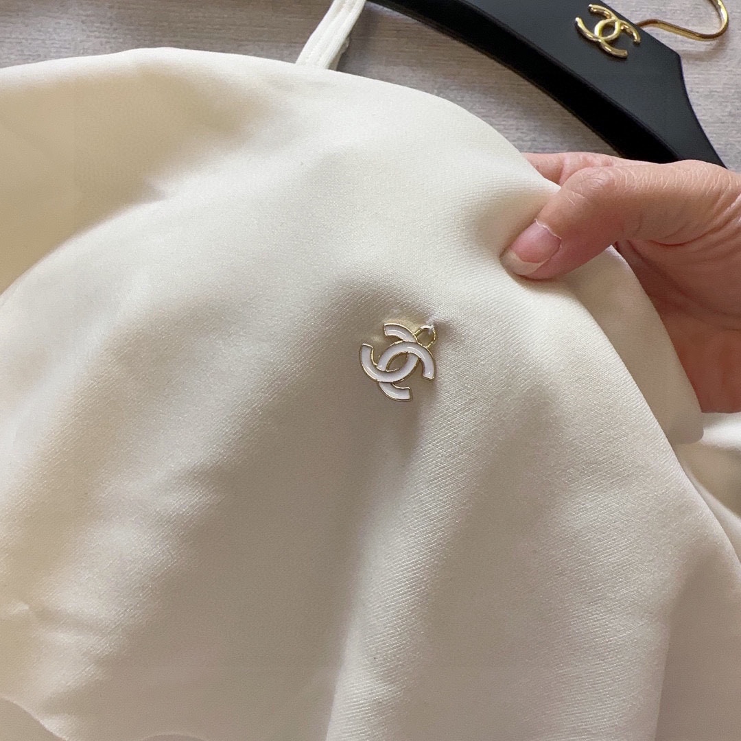 エルメス「Hermès」ワンピース水着「2025夏季限定・人気プレミアムスイム登場！」