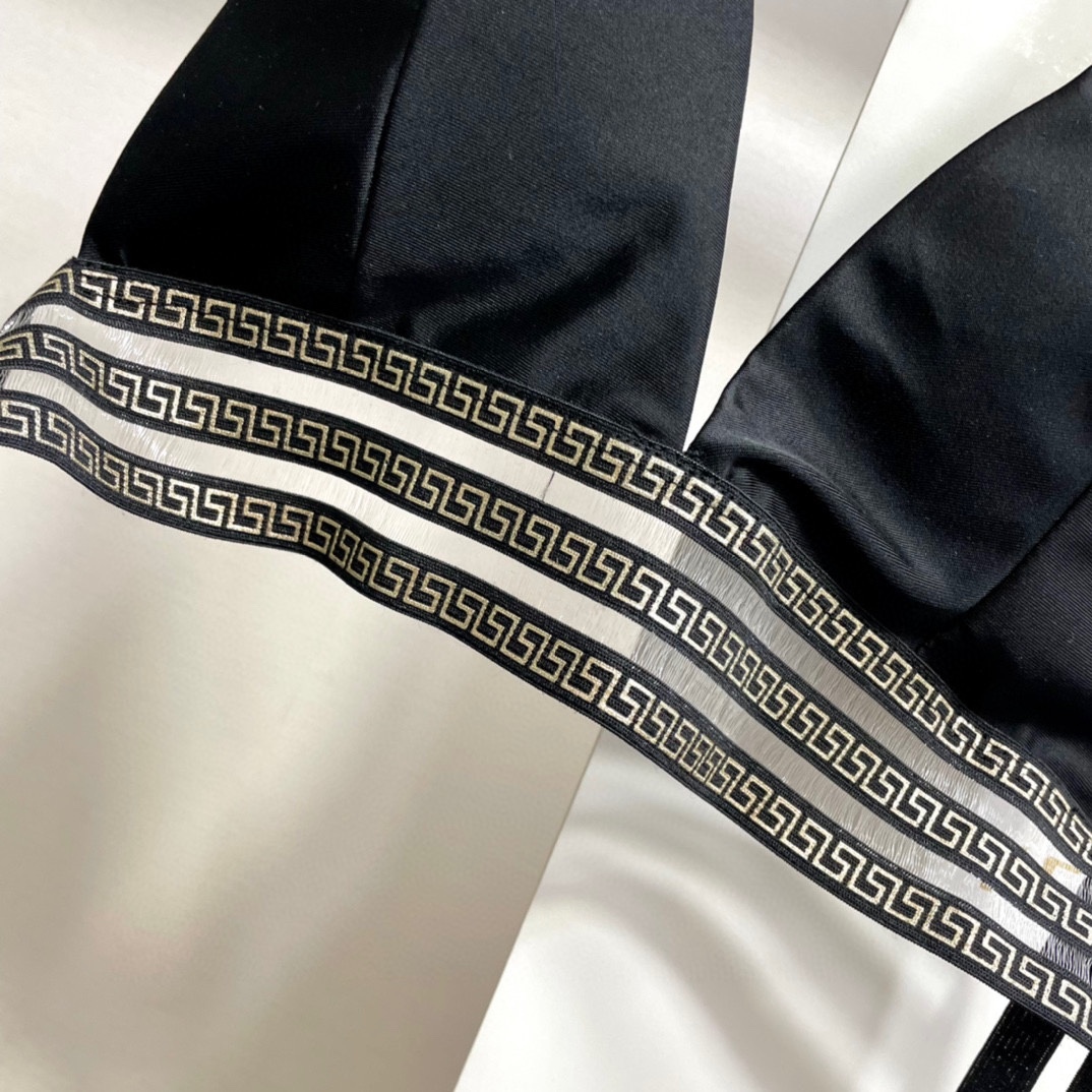 ヴェルサーチ「Versace」セパレート水着「2025夏季限定・人気プレミアムスイム登場！」