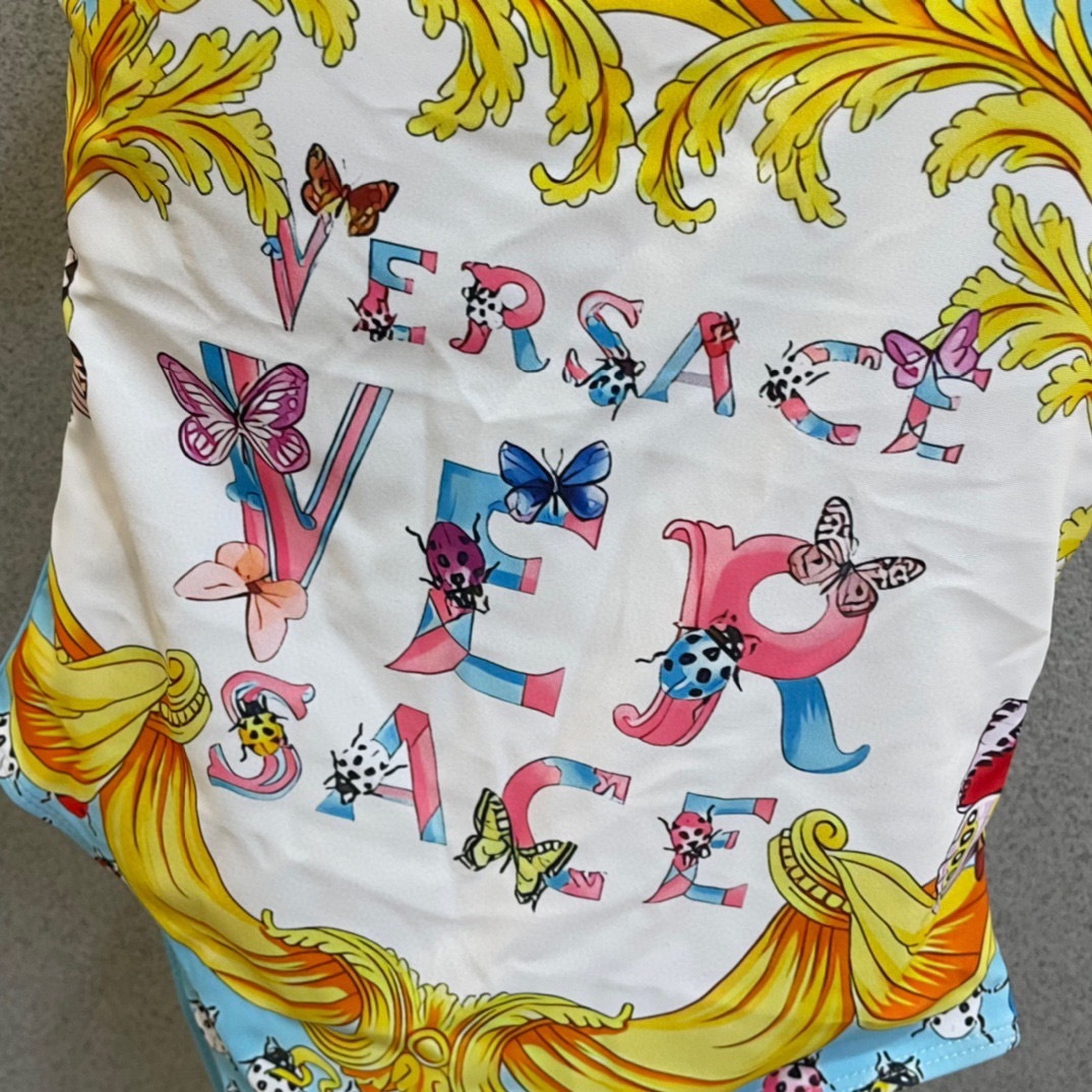 ヴェルサーチ「Versace」ワンピース水着「2025夏季限定・人気プレミアムスイム登場！」