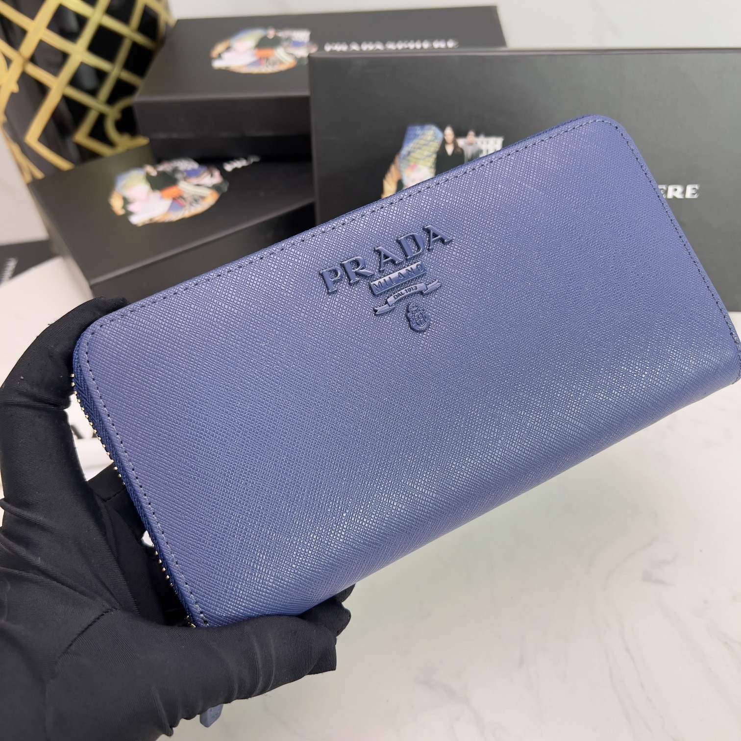プラダ「PRADA」サフィアーノレザー 財布