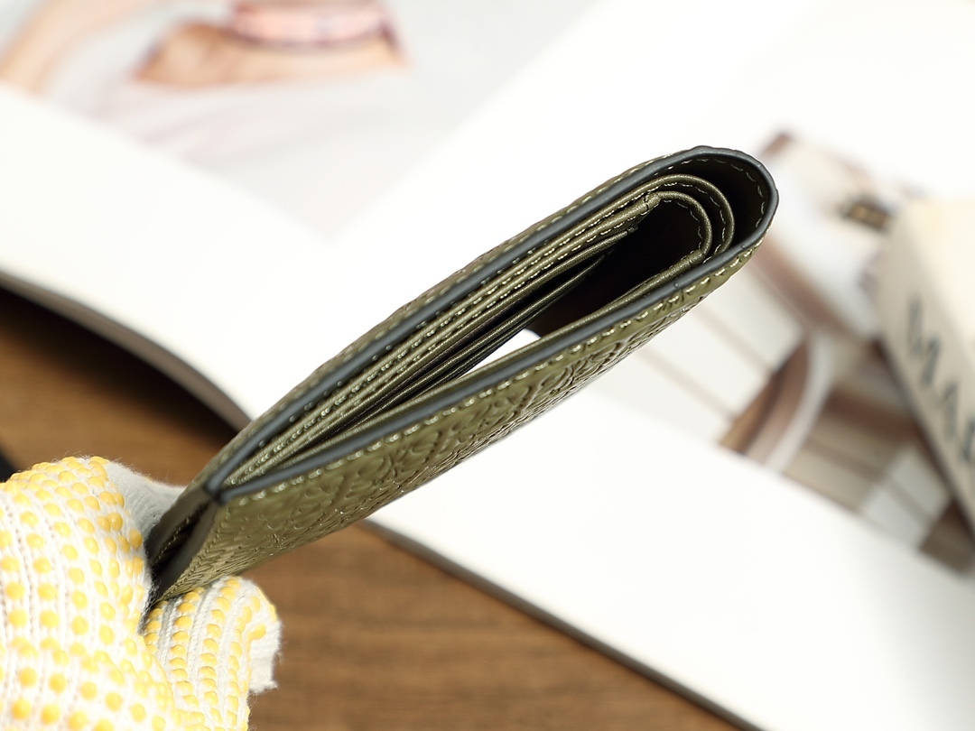 ロエベ「LOEWE」スーツ用スリムウォレット 5色