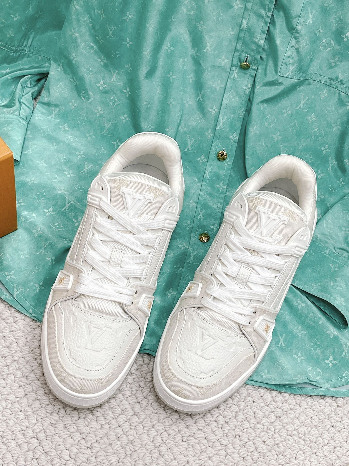 ルイ・ヴィトン「Louis Vuitton」LV トレイナー スニーカー