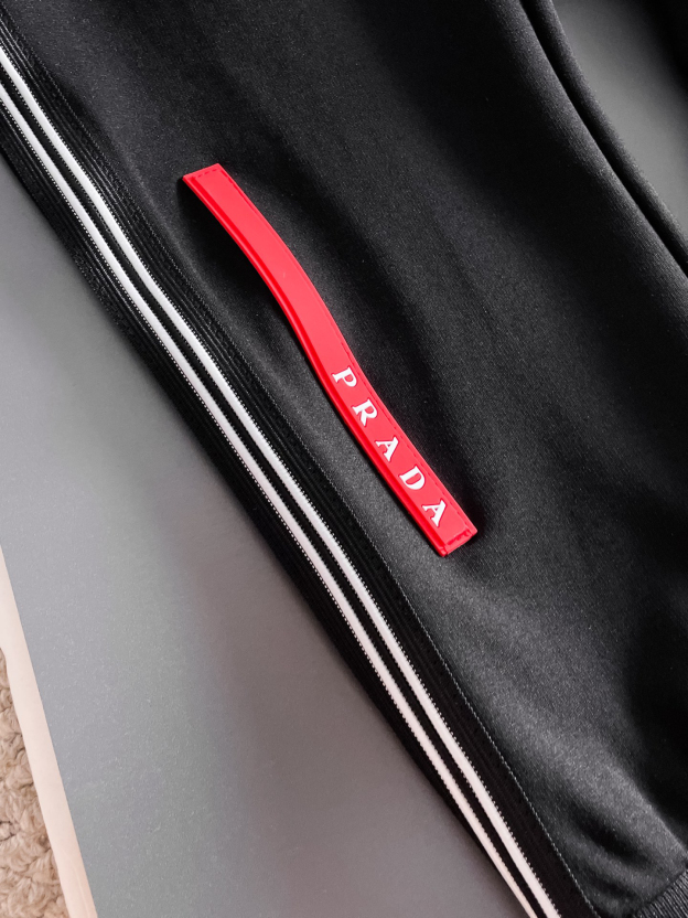 プラダ「Prada」メンズ  カジュアルスポーツセット