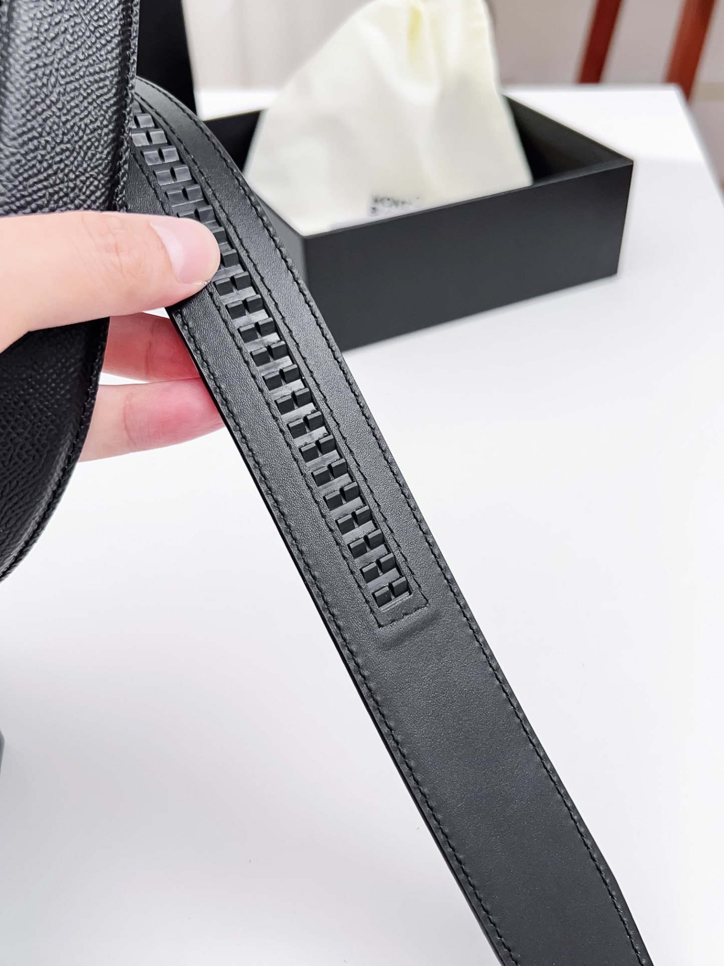 【厳選在庫】Montblanc ビジネスマン正装ベルト「全長約 100cm」