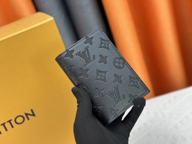 ルイ・ヴィトン パスポートカバー クーヴェルテュール･パスポール