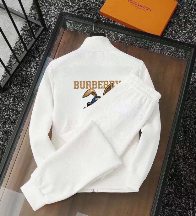 バーバリー「Burberry」メンズ  カジュアルスポーツセット