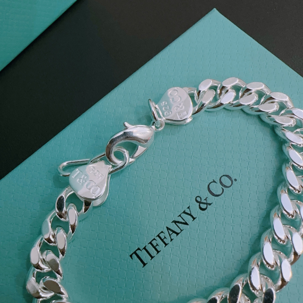 ティファニー「Tiffany & Co.」ポリッシュドシルバーリンク ブレスレット