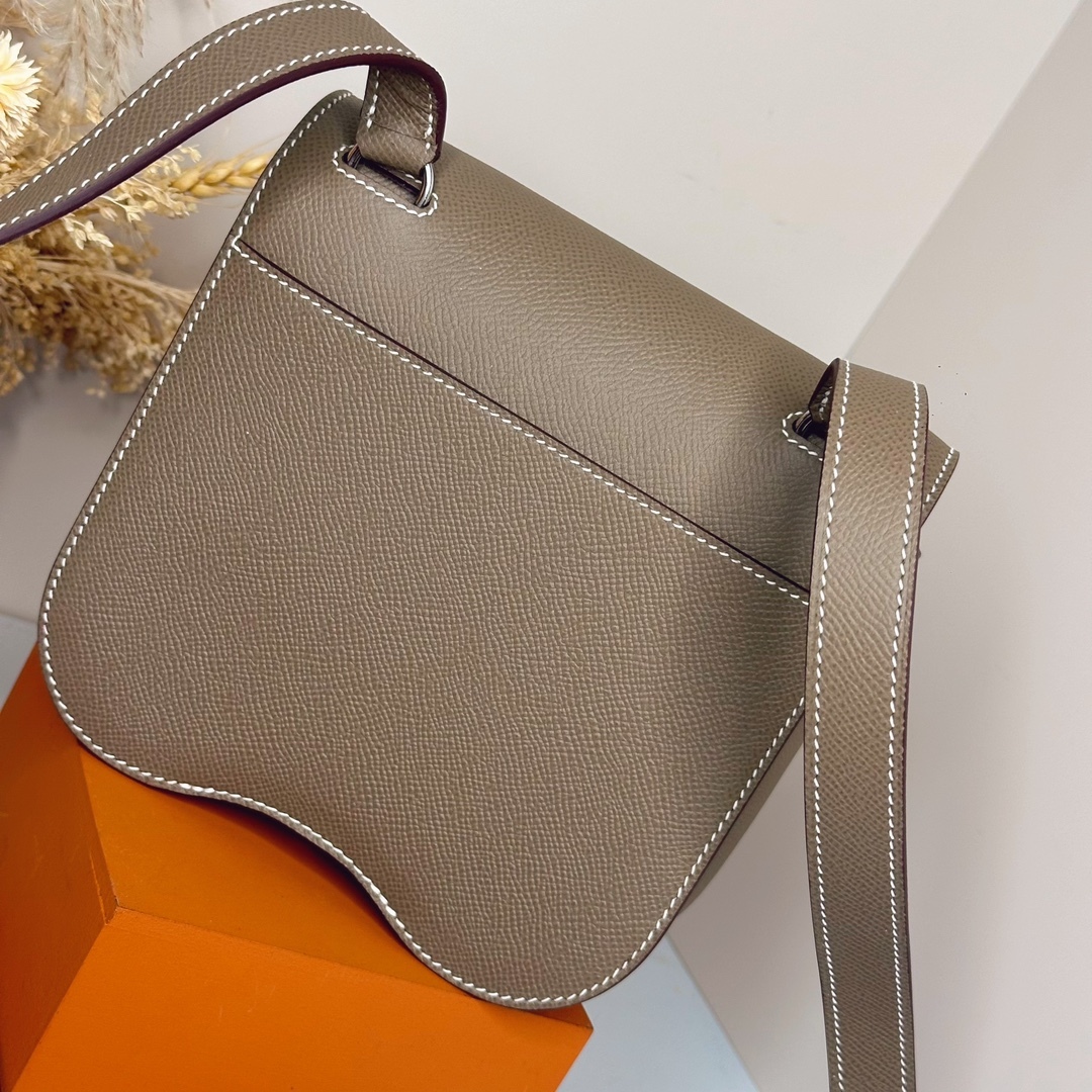 【厳選新入荷】エルメス Della Cavalleria Mini サドル金具クロスボディバッグ「乗馬モチーフ本革ショルダー」