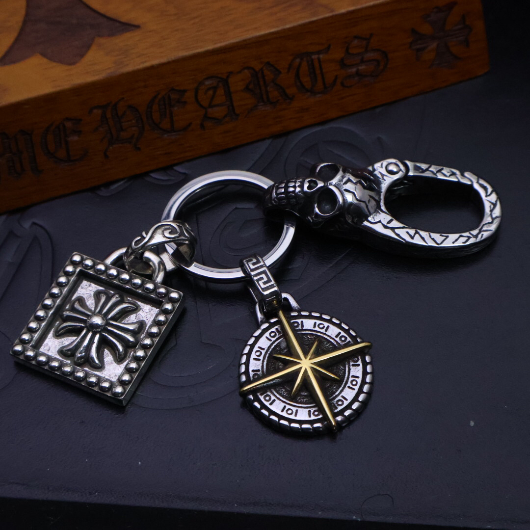 クロムハーツ「Chrome Hearts」キーホルダー＆バッグチャーム - トレンドシンボル