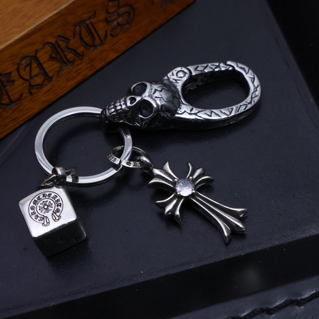 クロムハーツ「Chrome Hearts」キーホルダー＆バッグチャーム - トレンドシンボル