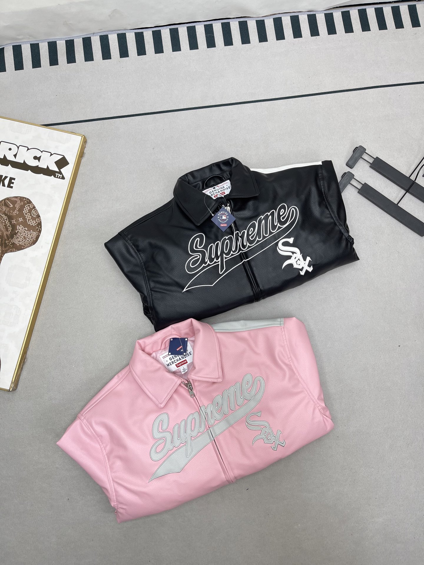 シュプリーム「Supreme x Chicago White Sox」コラボレーション レザージャケット