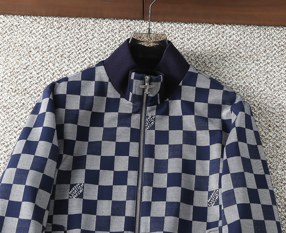 ルイ・ヴィトン「Louis Vuitton」秋冬コレクション クイルテッド ジャケット