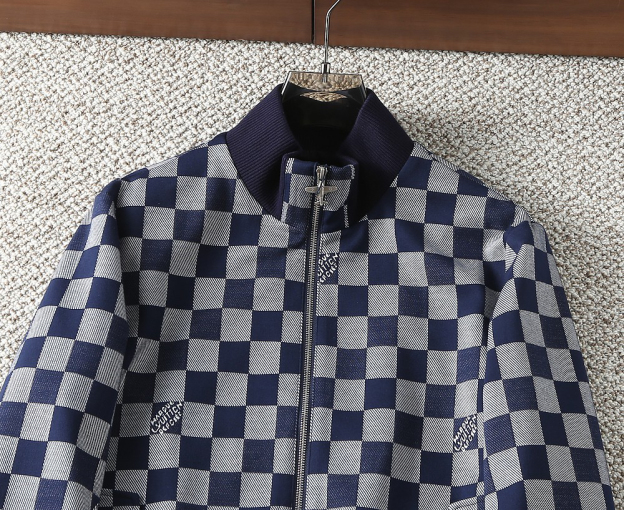 ルイ・ヴィトン「Louis Vuitton」秋冬コレクション クイルテッド ジャケット