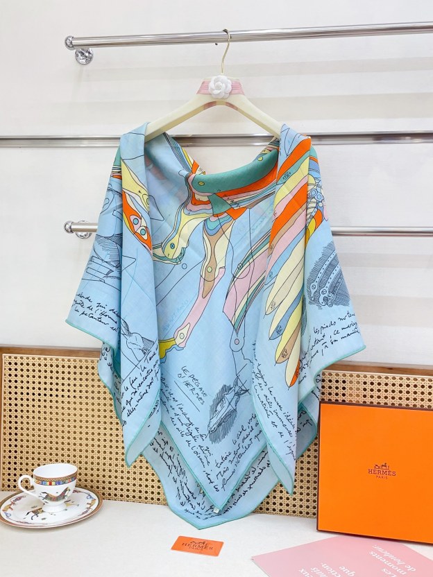 エルメス 新作ファッションアイテム カシミアスカーフ