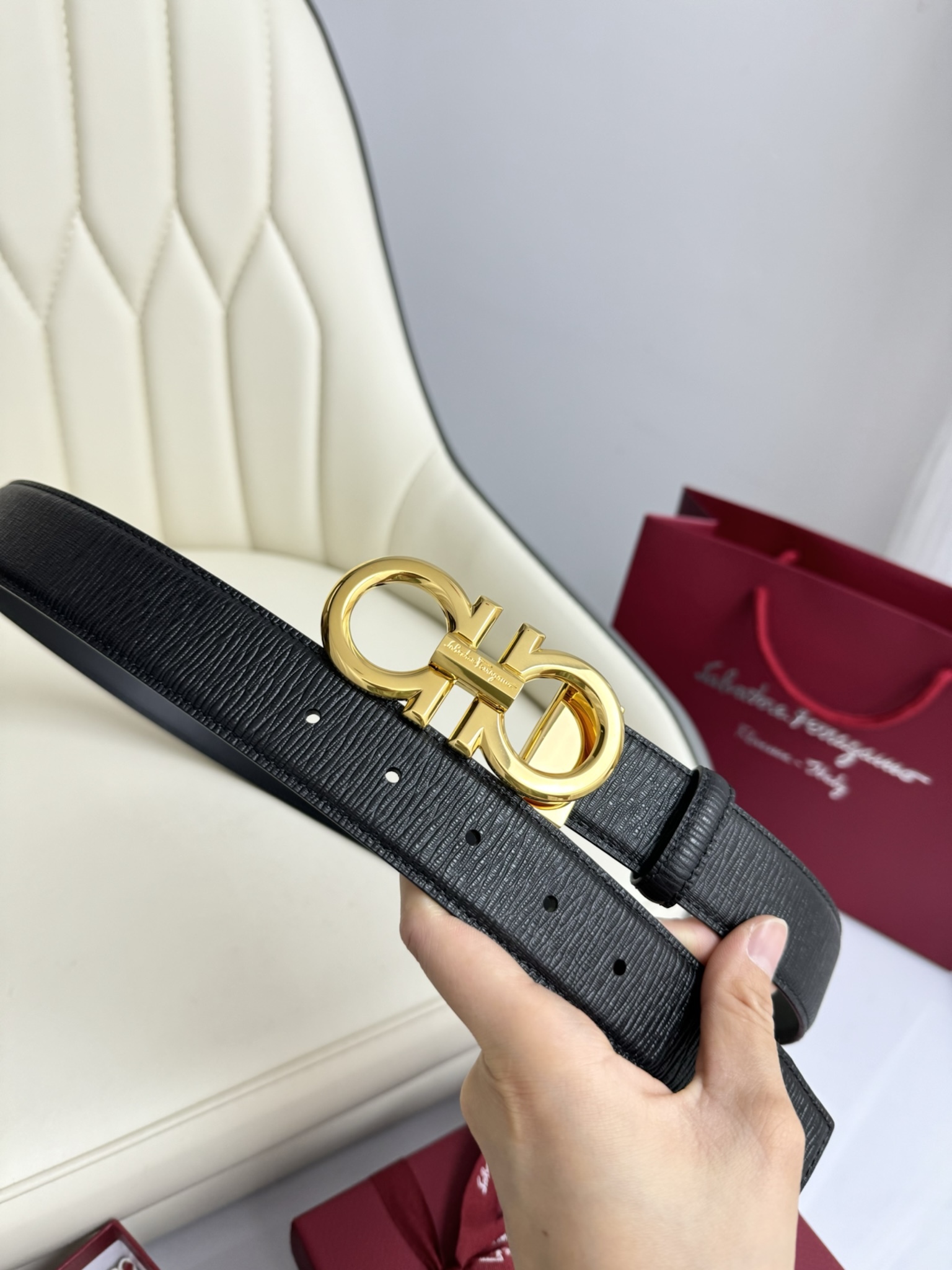 【新規倉庫入り】Salvatore Ferragamo 職人仕上げ高級ベルト「全長約 100cm」