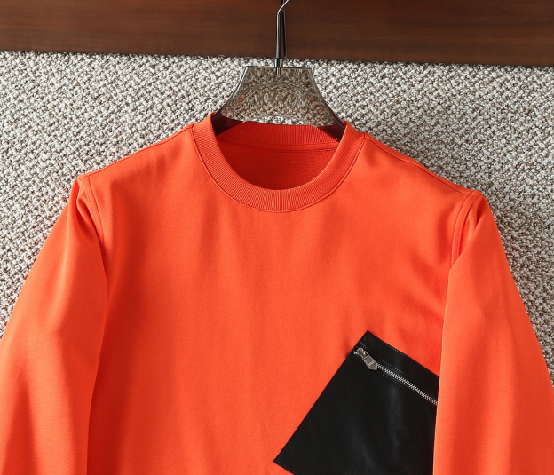 エルメス「Hermès」新作クラシックラウンドネックプルオーバーフーディ