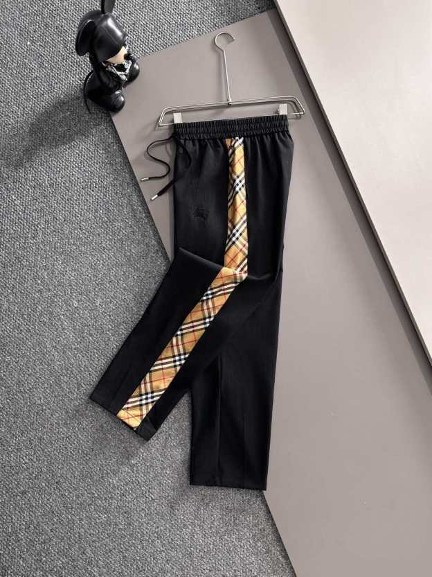 バーバリー「Burberry」秋冬 メンズカジュアルスポーツセット