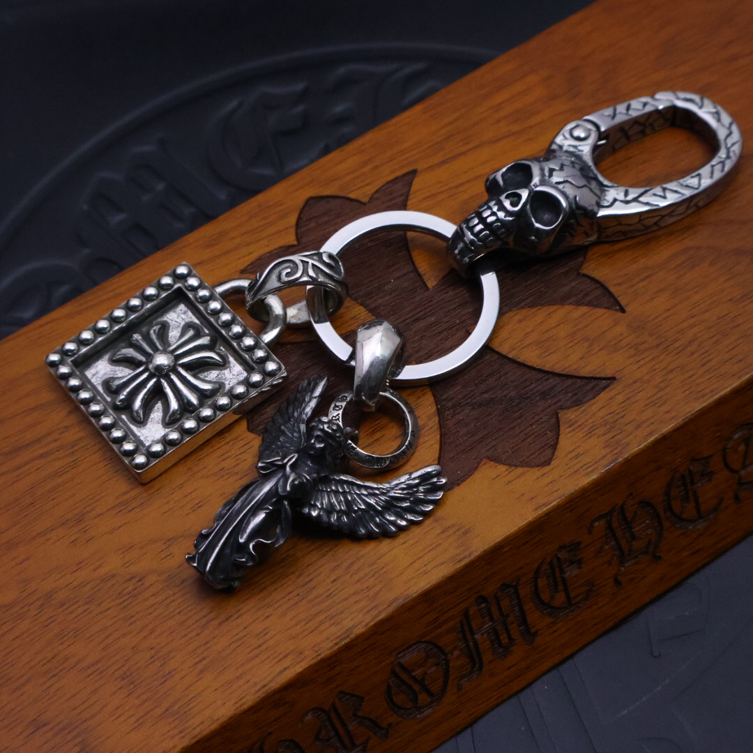 クロムハーツ「Chrome Hearts」キーホルダー＆バッグチャーム - トレンドシンボル