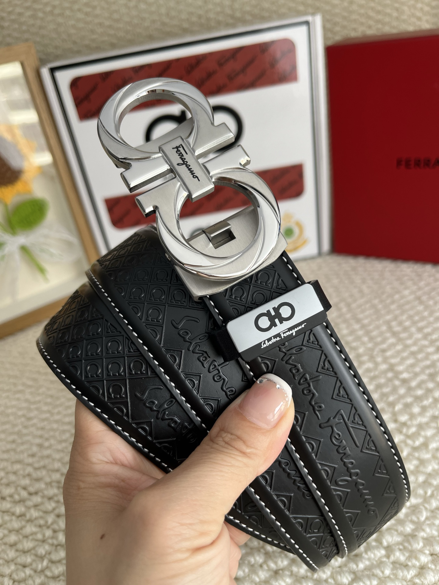 【新規倉庫入り】Salvatore Ferragamo 職人仕上げ高級ベルト「全長約 100cm」