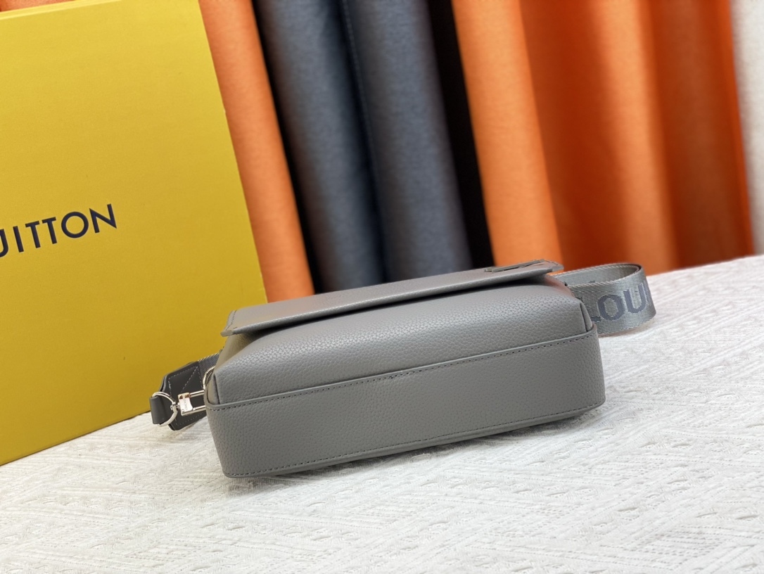 ルイ・ヴィトン「Louis Vuitton」 Fastline メッセンジャーバッグ