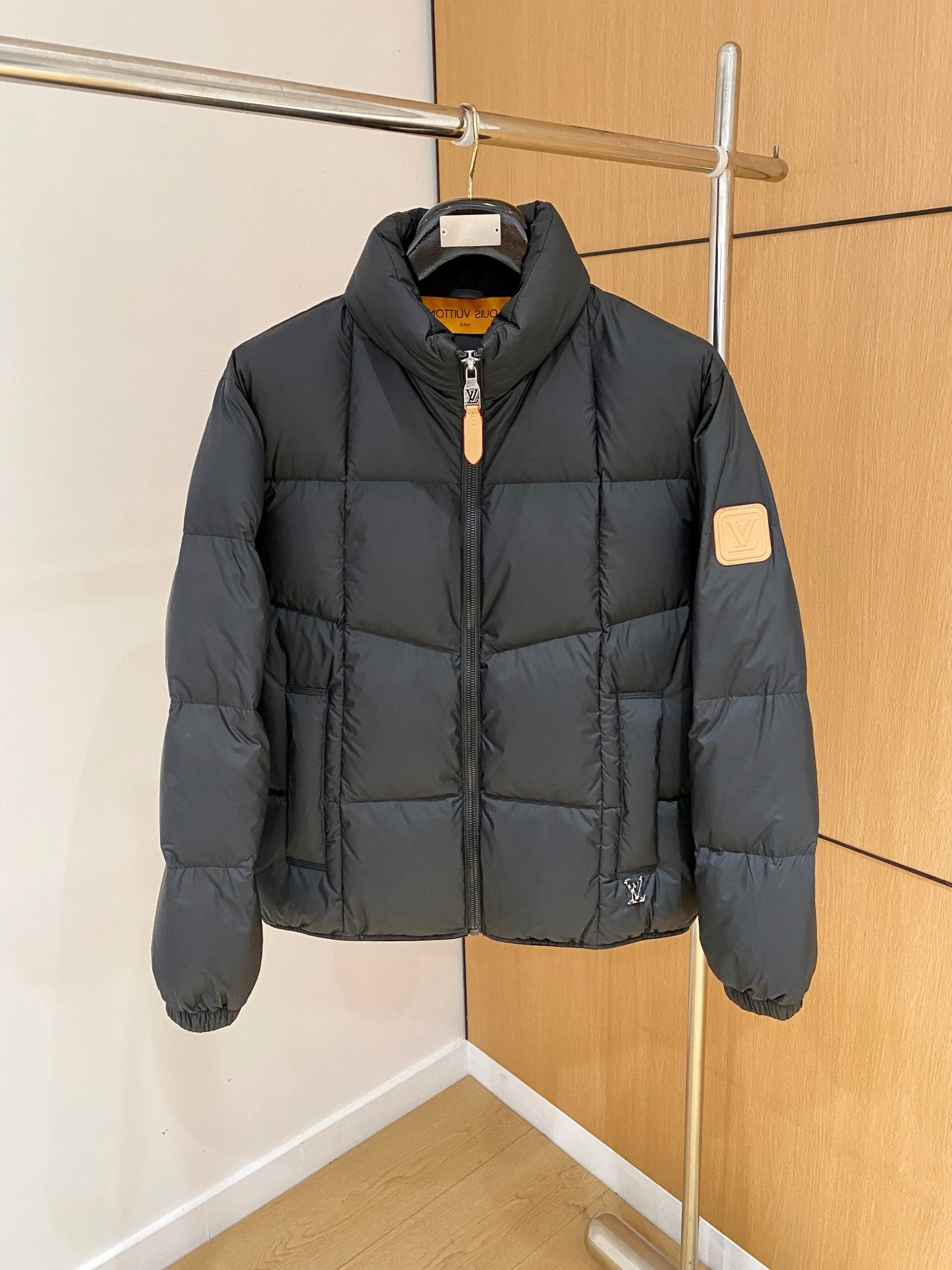 ルイ・ヴィトン「Louis Vuitton」‌冬のファッションフーディーダウンジャケット