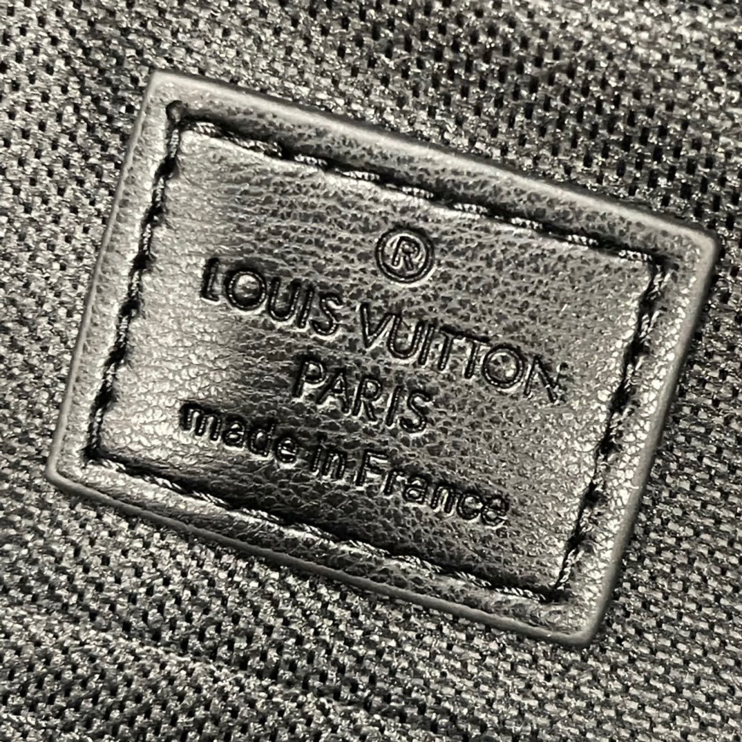 ルイ・ヴィトン「Louis Vuitton」新作 Trio メッセンジャーバッグ