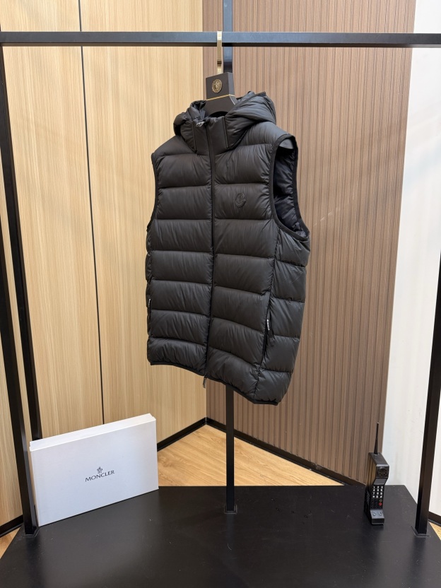 モンクレール 秋冬 メンズ ファッションダウンベスト