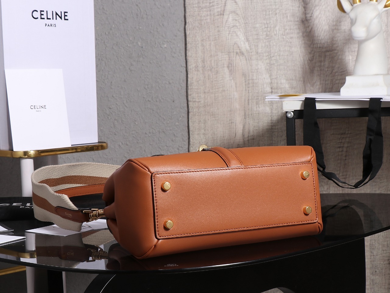 セリーヌ(Celine)スモール 16（セーズ）バッグ / ナチュラルカーフスキン