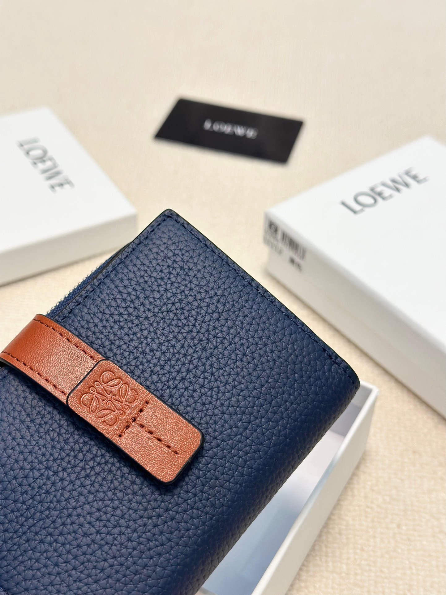ロエベ「LOEWE」アナグラム コンティネンタル ウォレット 5色