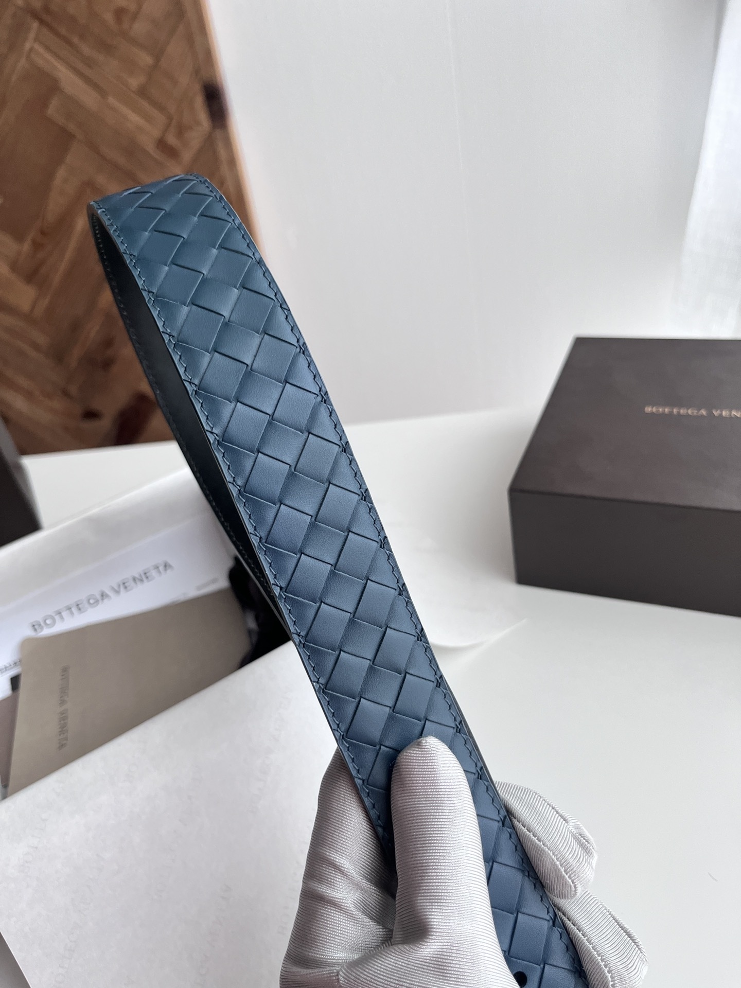 ボッテガ・ヴェネタ「Bottega Veneta」イントレチャート リバーシブル ベルト