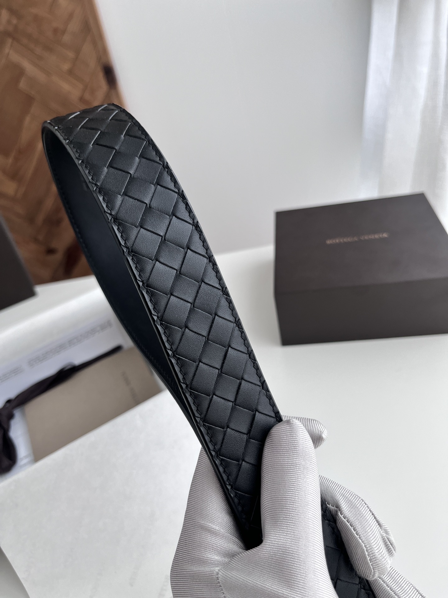 ボッテガ・ヴェネタ「Bottega Veneta」イントレチャート リバーシブル ベルト