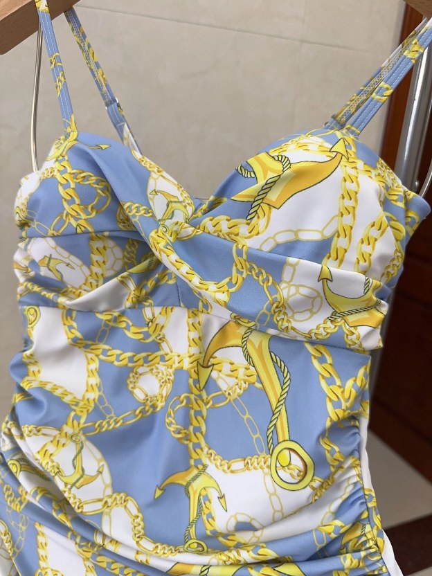 エルメス「Hermès」ワンピース水着「2025夏季限定・人気プレミアムスイム登場！」