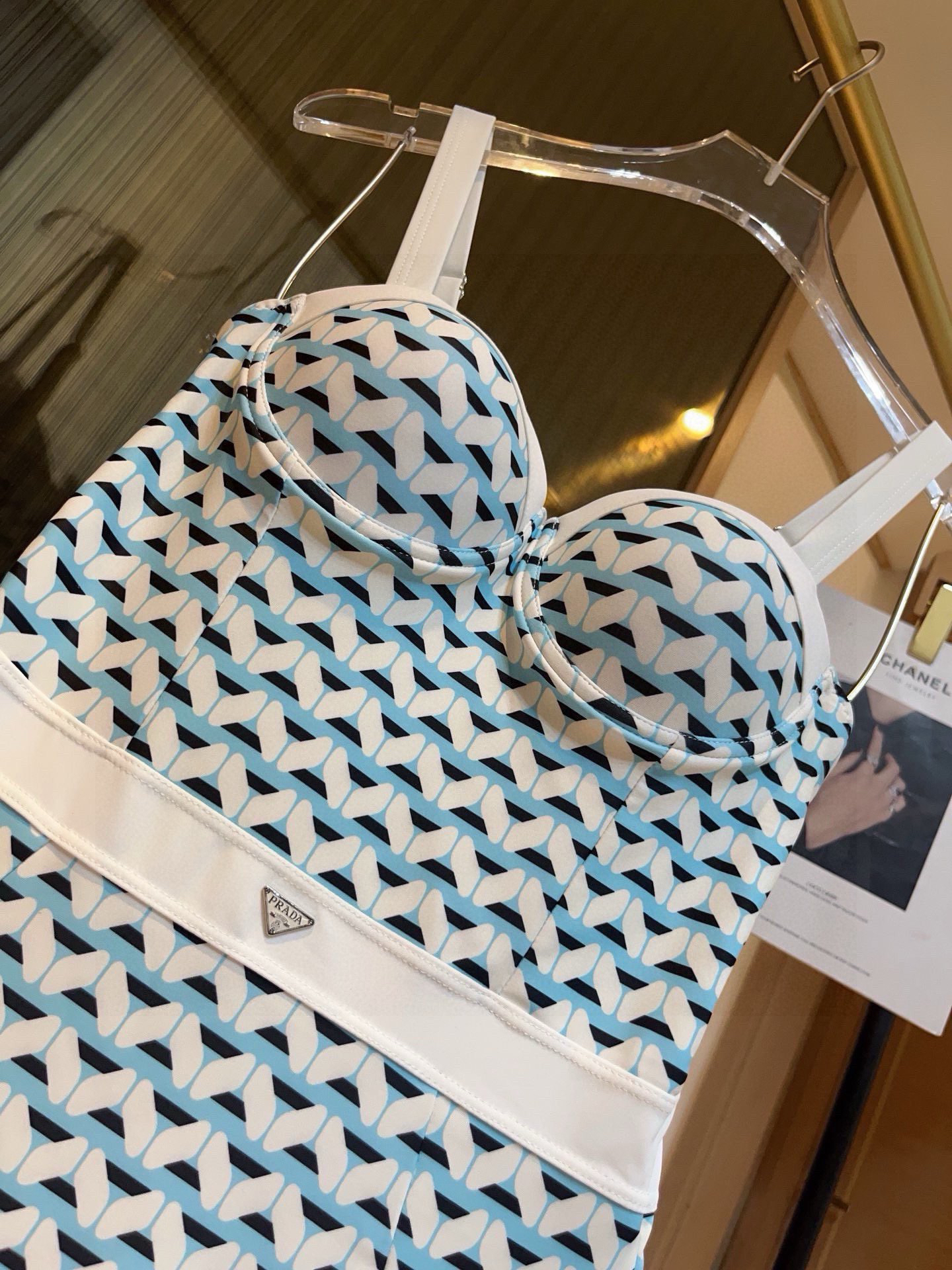 プラダ「PRADA」ワンピース水着「2025夏季限定・人気プレミアムスイム登場！」