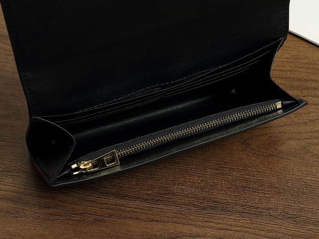 ロエベ「LOEWE」アナグラム コンティネンタル ウォレット 3色