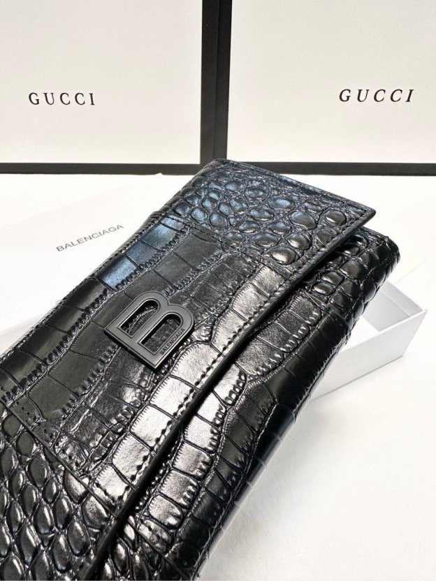 バレンシアガ「Balenciaga」ウォレット 財布 3色