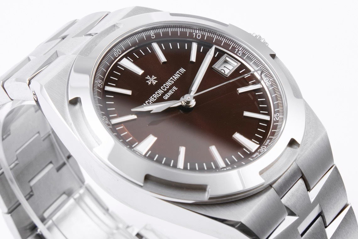 ヴァシュロン コンスタンタン「Vacheron Constantin」オーヴァーシーズ メンズウォッチ41MM